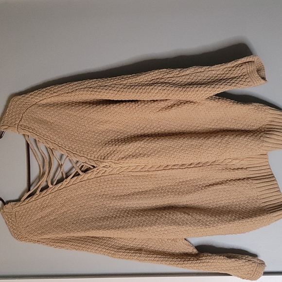 FashionNova oversized tan sweater - Picture 4 of 4